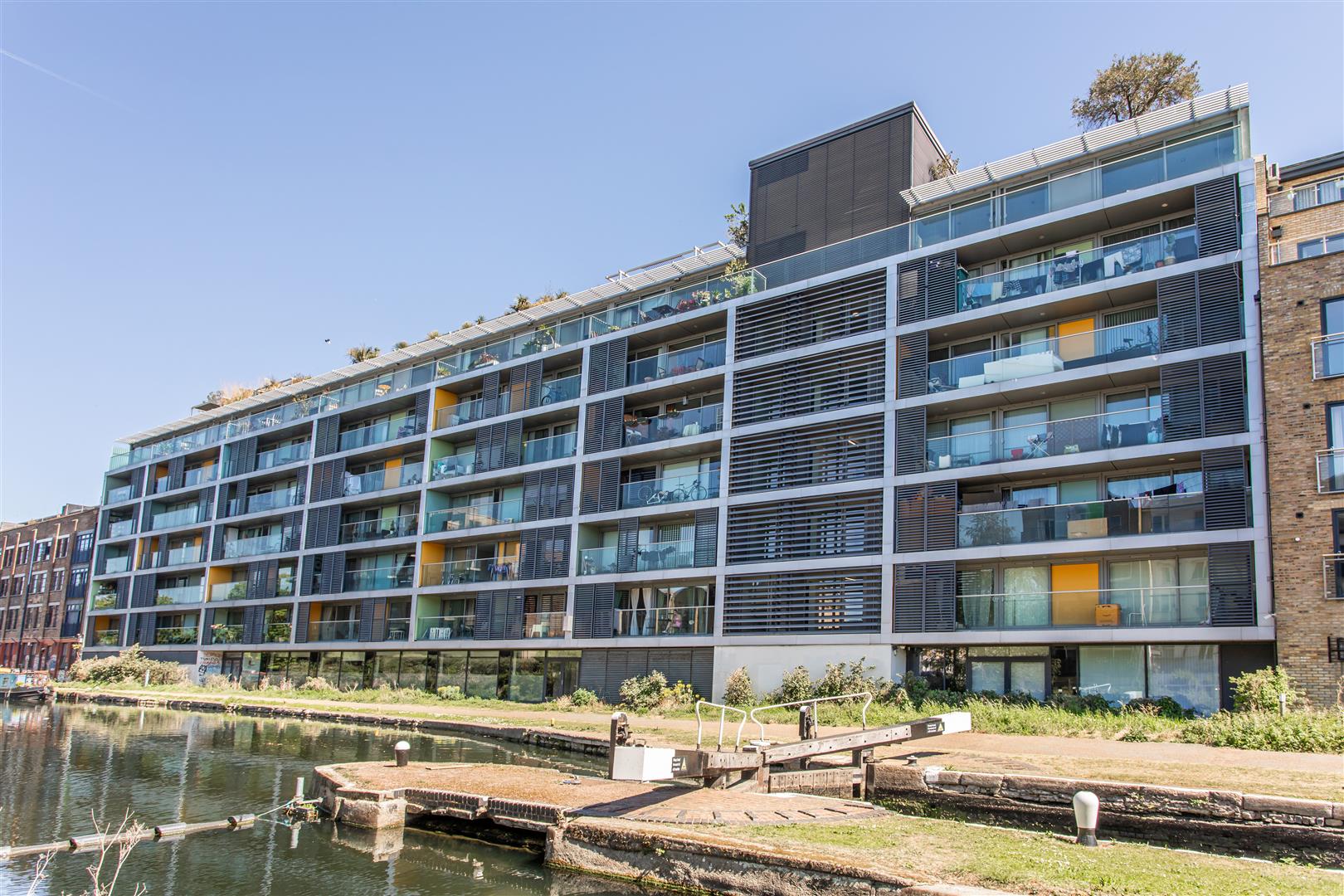 1 bed property in Copperfield Road, Mile End